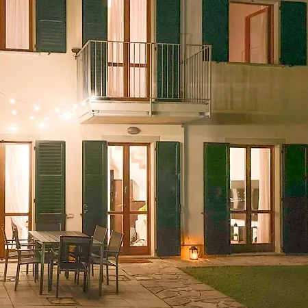 Luminosa - Private Parking, Garden 펜션